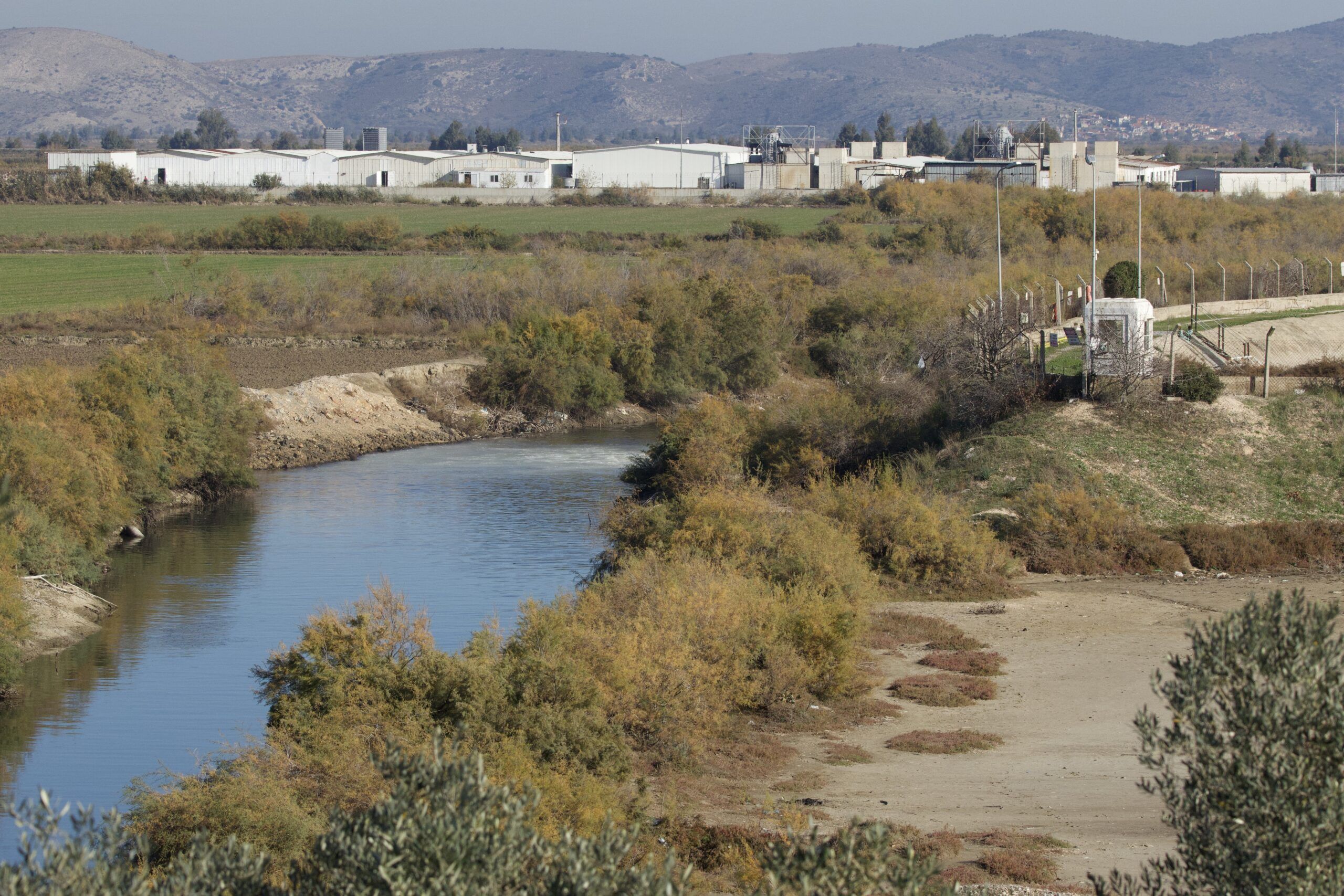 Menderes Nehri - Endüstriyel Atık